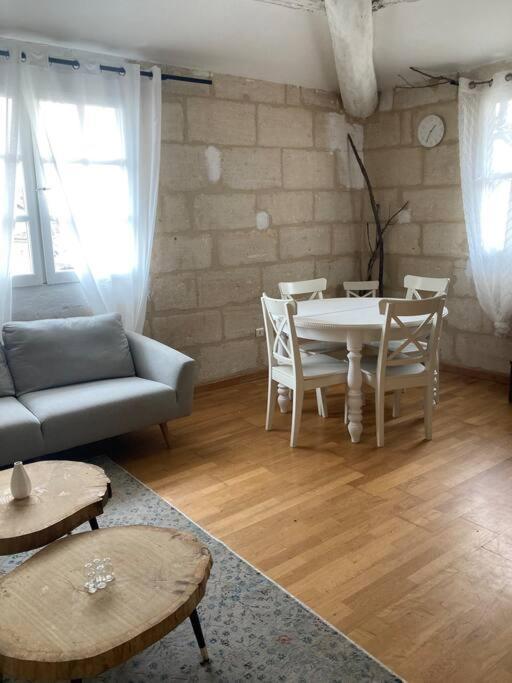 La Cigale Apartment Beaucaire  Bagian luar foto